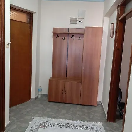 Hanedan Apt * 阿拉尼亚